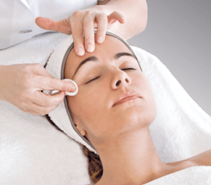 Proceso de desmaquillado